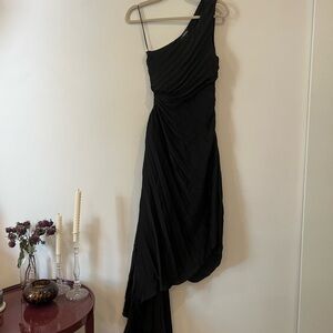 Aakaa Black One-Shoulder Dress